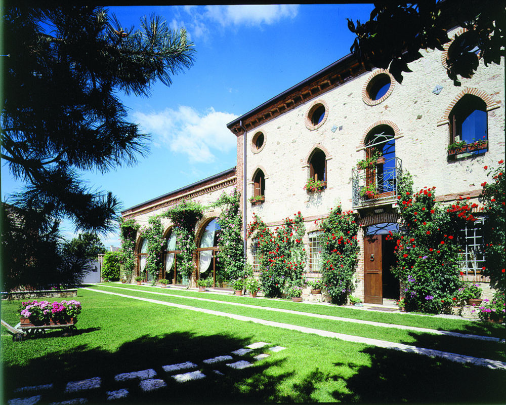 Gasthaus Locanda La Corte Dei Galli Carre Exterior foto